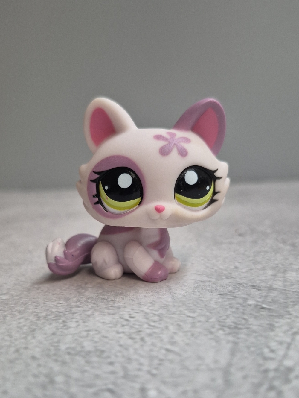 Littlest Pet Shop Crouching cat #1628